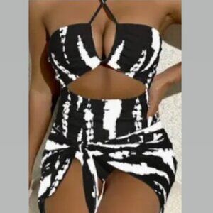 Women's One-Piece Cut Out Swimsuit (without wrap)